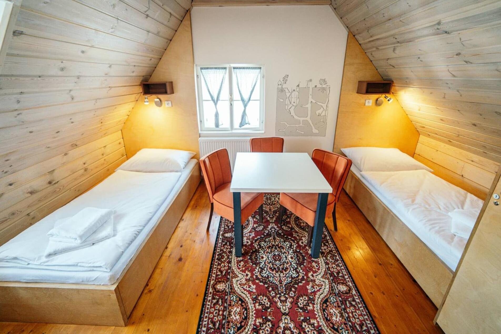 Hostel Cosmopolitan* Banská Štiavnica Buitenkant foto